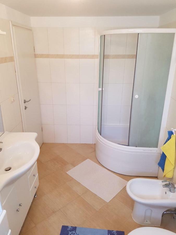 Apartment Barba Ližnjan Eksteriør billede